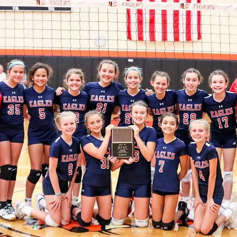 6th Grade Volleyball Wins Title